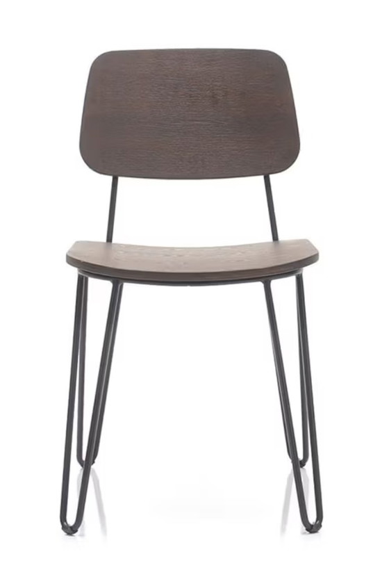 Image 1 of 8 sillas Go In Yago (madera de arce con estructura de acero con recubrimiento de polvo negro)