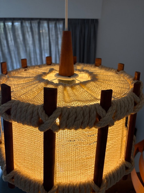 Lampada a sospensione vintage, in legno e corda, anni '60-'70 – Lampade a sospensione, Textile, Wood (photo 8 of 14)