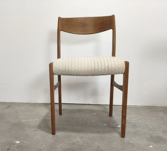 Image 1 of Vintage teak eetkamerstoelen