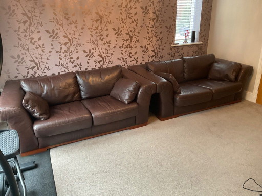 2 Vintage Y2K Luxus Echtleder passende Giovanni Sforza 3-Sitzer Sofas – banken, Leather, Wood (photo 2 of 5)