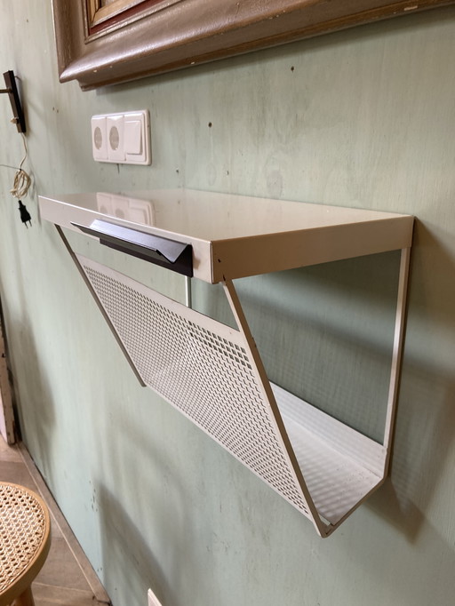 Pilastro tjerk reijenga notare wandkast tijdschriftenrek