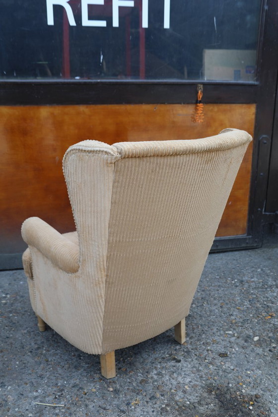 Image 1 of Fauteuil d'oreille confortable. Entièrement restauré avec une côte de chameau.