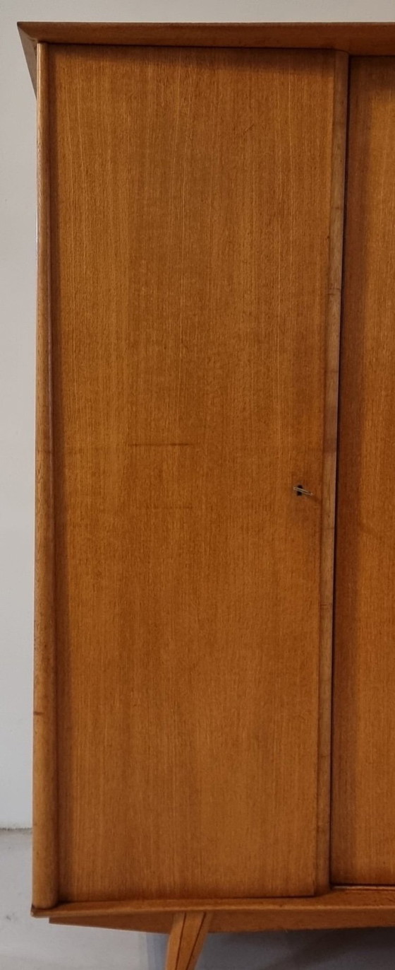 Image 1 of guardaroba di metà secolo