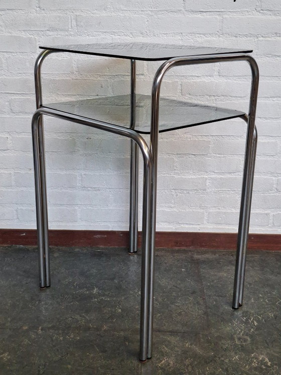 Image 1 of tavolino con doppio ripiano in vetro fumé e cromo