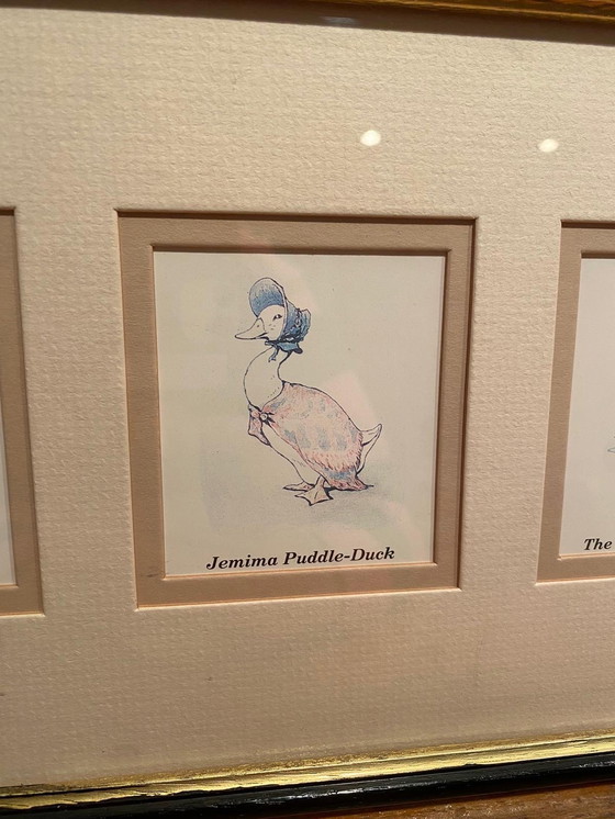 Image 1 of Magnifique cadre vintage original contenant 4 dessins de Beatrix Potter datant de 1986.