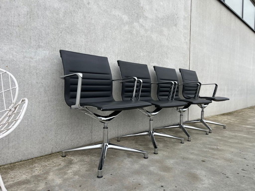 4 sedie da conferenza in pelle ICF Una