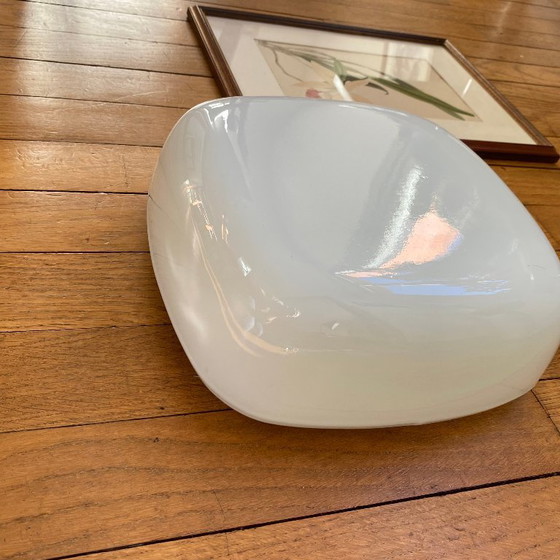 Image 1 of Lámpara de pared/techo cuadrada de cristal opalino blanco, años 60-70, 25 cm.