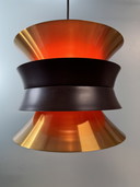 Magnifique suspension vintage de style danois, inspirée du milieu du XXe siècle.