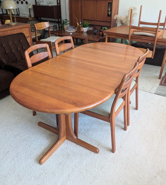 Image 1 of Vintage Danish teak extendable round dining table
