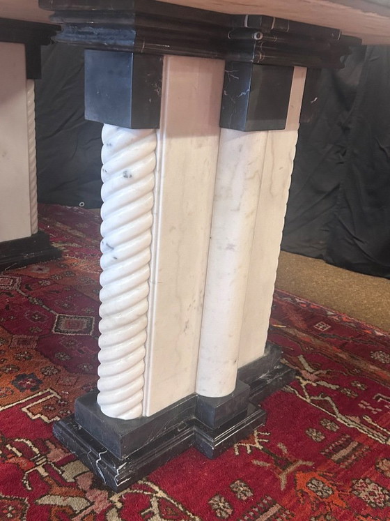 Image 1 of Black and white Hollywood marble table, Regency seventies