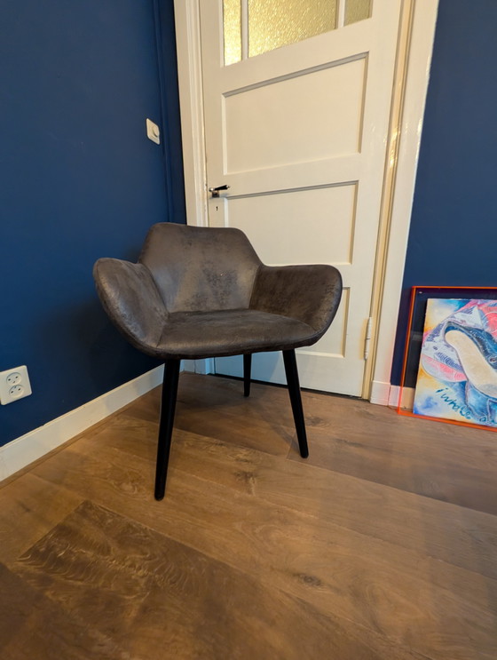 Image 1 of Table en bois avec piètement en fer et chaises