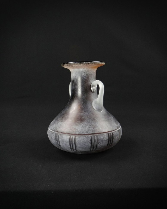 Image 1 of Vaso ad anfora in vetro tagliato di Murano, tecnica Scavo Seguso Vetri d'Arte