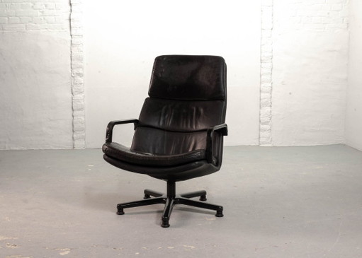 Nederlandse design draaibare loungestoel van zwart leer, F-serie, ontworpen door Geoffrey Harcourt voor (photo 2 of 13)