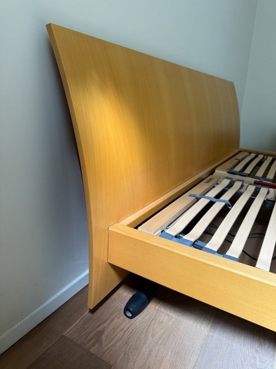 Image 1 of Estructura de cama Cassina