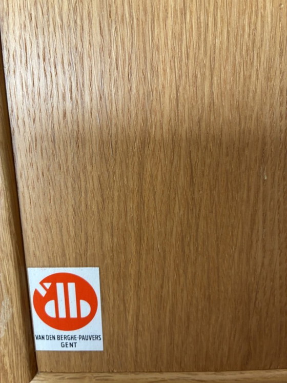 Image 1 of 3 Kasten van Van Den Berghe Pauvers