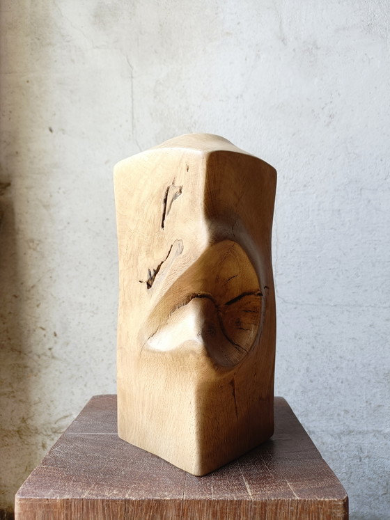 Image 1 of Vase/sculpture in carved solid oak
