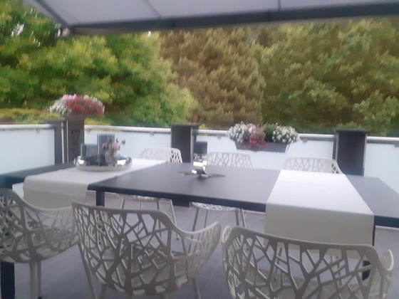 Image 1 of Sillón Fast Forest en blanco crema / Mesa de exterior en aluminio con tablero de cerámica