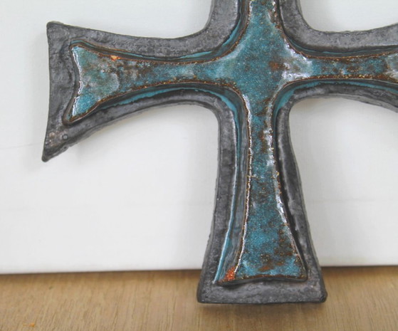 Image 1 of Kruis vintage '70 retro/brutalist terracotta wandkruis