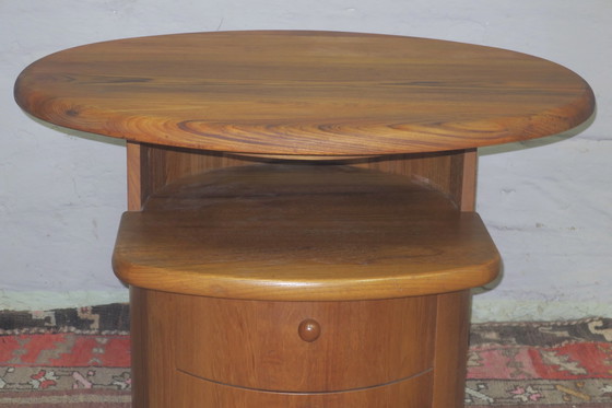 Image 1 of Tavolino ovale in teak con piano girevole di Silkeborg, Danimarca, anni '70