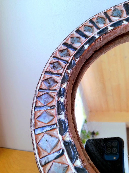 Espejo de cerámica de Roland Zobel