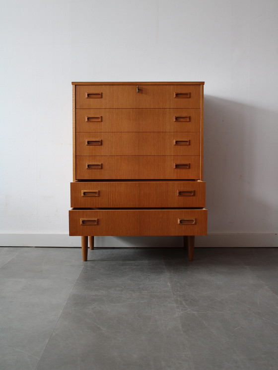 Image 1 of Vintage Deense ladekast in eiken