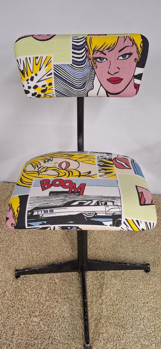 Image 1 of Bureaustoel industrial design met comics thema