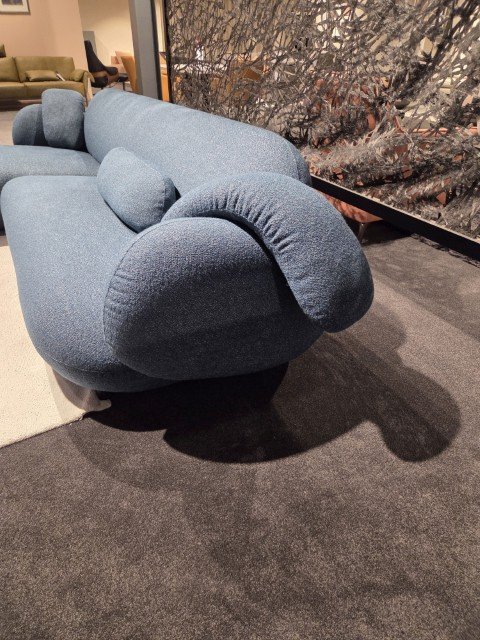 Image 1 of Leolux Hoekbank Pulla+ Sierkussen