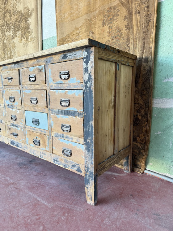 Image 1 of Grande cassettiera industriale dei primi del 900