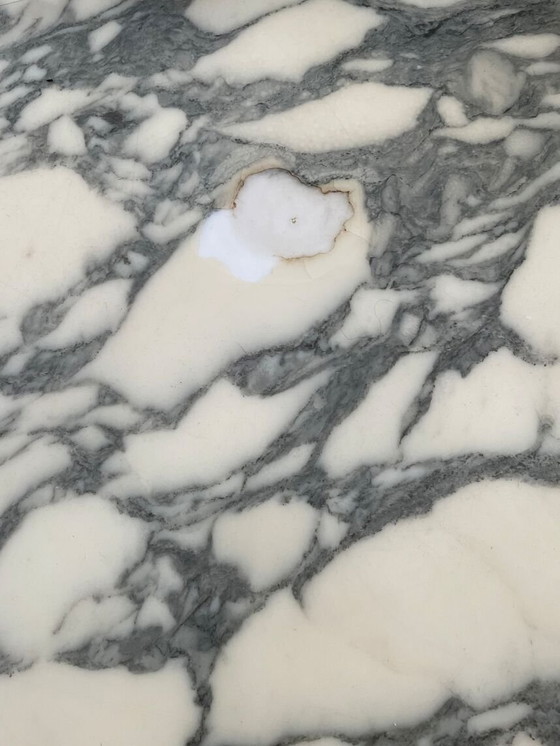 Image 1 of Marble table 110x160 Rochebobois