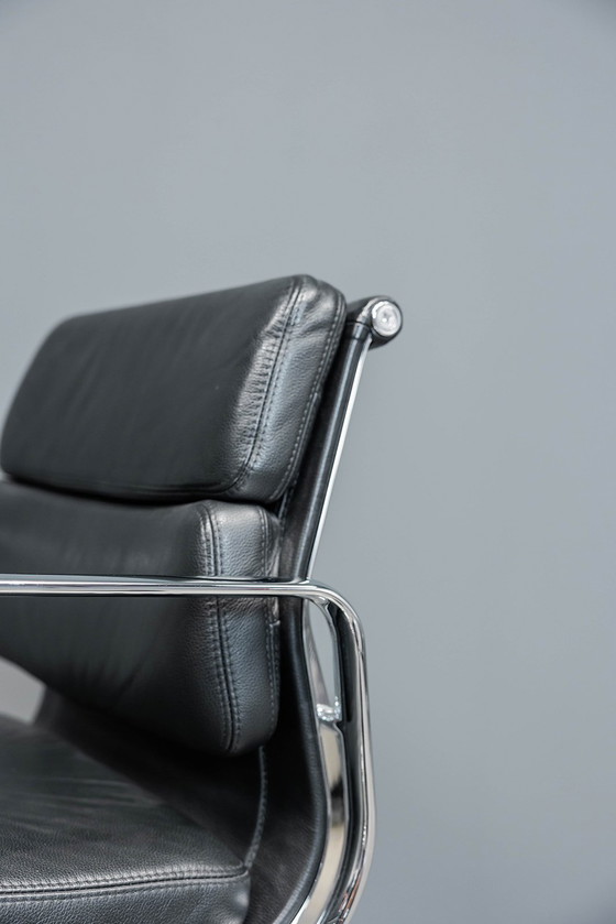 Image 1 of Eames Ea217 Softpad Office Chair