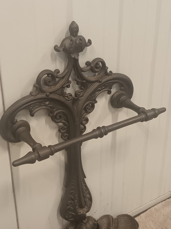 Image 1 of Viktorianischer Schirmständer aus Gusseisen