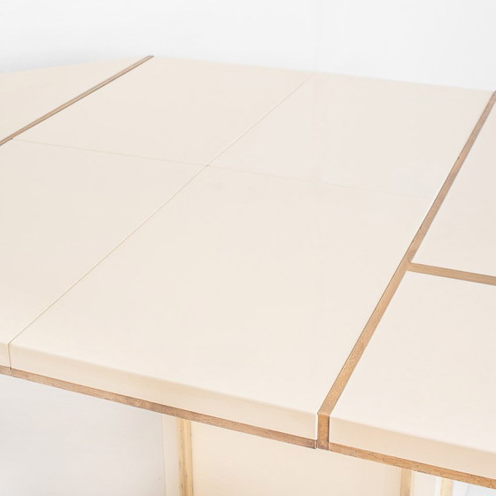 Image 1 of Mesa de comedor extensible, Jean-Claude Mahey, madera lacada y latón dorado, 70’s – Francia