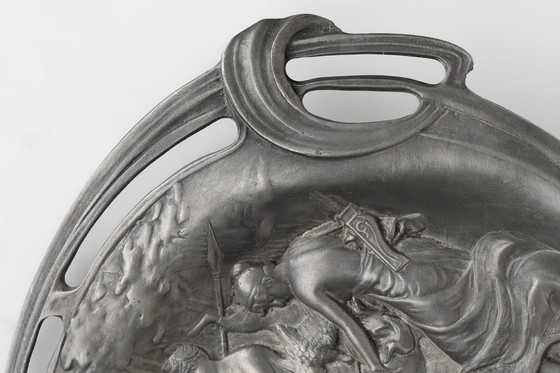 Image 1 of Piatto decorativo in stile Art Nouveau francese in latta, 1910