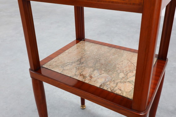 Image 1 of Paar französische Art-Deco-Nachttische mit Intarsien und Marmorplatten, 1940er Jahre