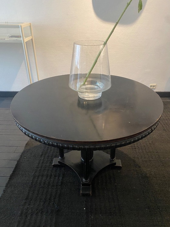 Image 1 of Klassieke zwarte houten tafel 