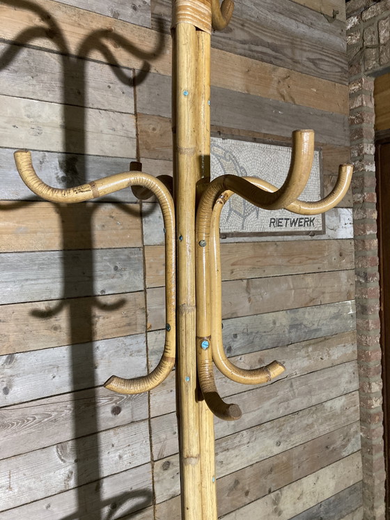 Image 1 of Appendiabiti in rattan