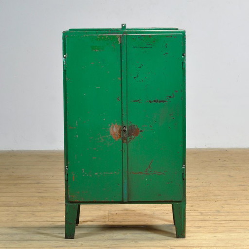 Industrieschrank aus Eisen, 1970er Jahre