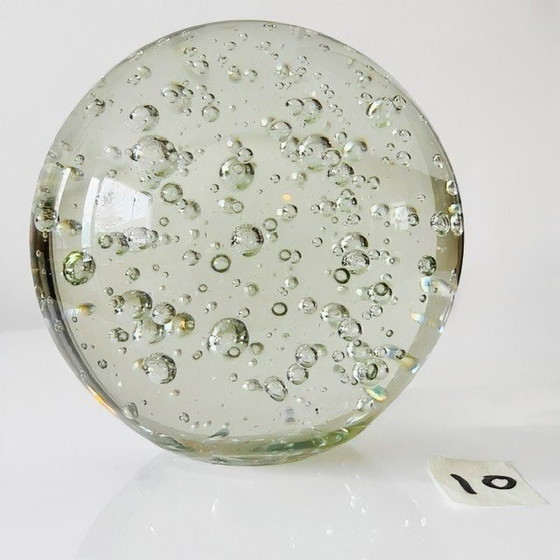 Image 1 of Fermacarte in vetro vintage con bolle di cristallo trasparenti controllate, 9,5 cm