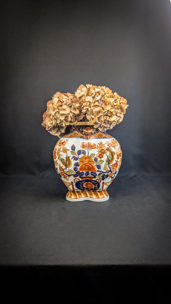 Image 1 of Vaso cinese in porcellana policroma stile Imari a forma di polibeo, inizio XX secolo