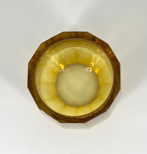 Art Deco faceted vase – amber – Josef Hoffmann/Moser style (1920s)