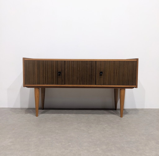 Kleines Sideboard