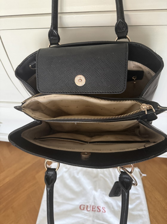 Guess Noelle Girlfriend Satch – Top handle tassen, Nylon (photo 3 of 9)