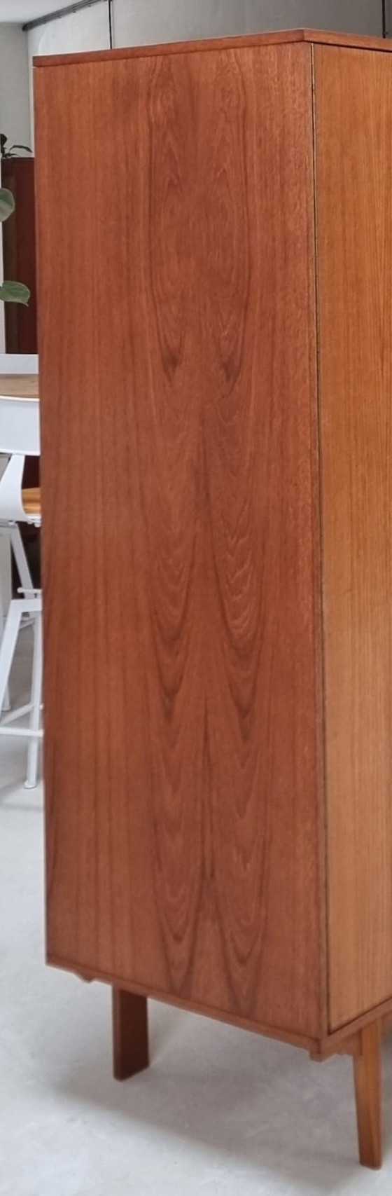 Mid Century Kleiderschrank – Kleiderschränke, Wood (photo 16 of 20)