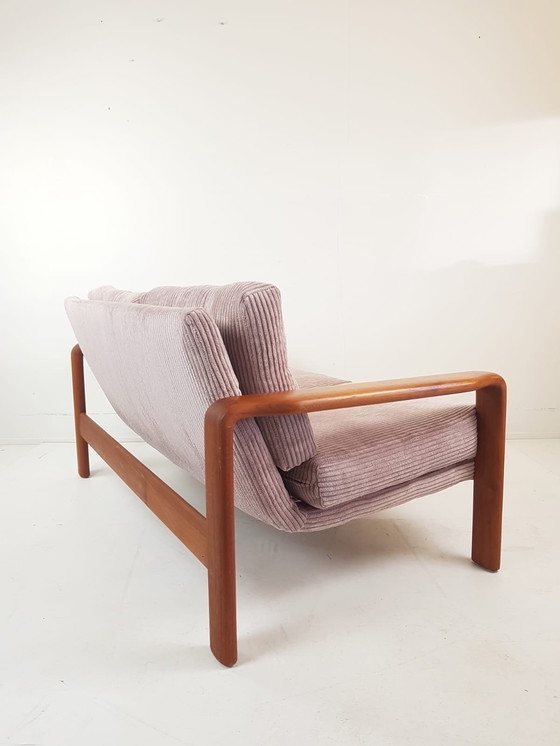 Image 1 of Panca vintage in teak con tessuto a coste rosa chiaro | Panca in legno rosa