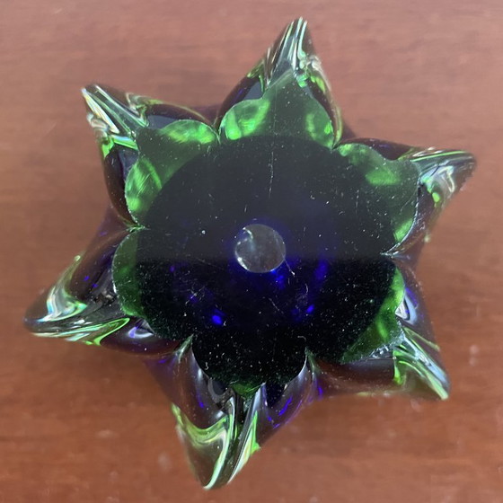 Image 1 of Murano - star-shaped green and cobalt blue glass candlestick