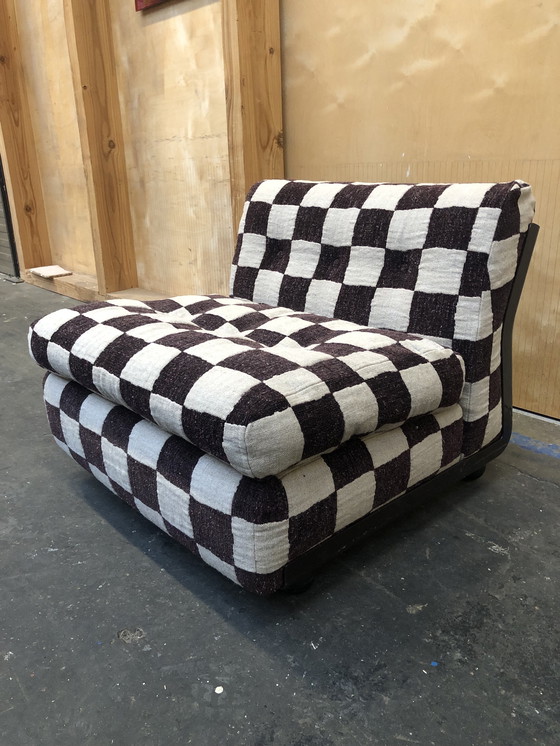 Image 1 of Amanta BB Italia nouveau gestoffeerd