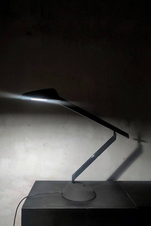 Lampe Lester de Vico Magistretti pour Oluce