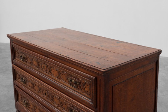 Image 1 of Italian Renaissance Oak Chest of Drawers, 17th Century