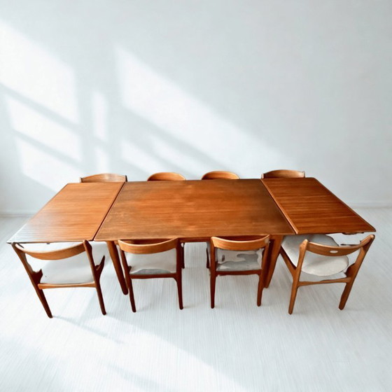 Image 1 of Mesa de comedor danesa de teca de mediados de siglo, rectangular, extensible.