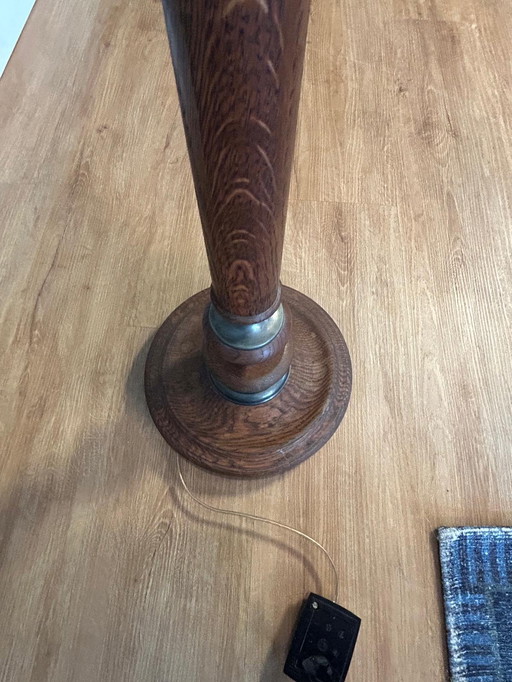 Pied de lampe en chêne ancien